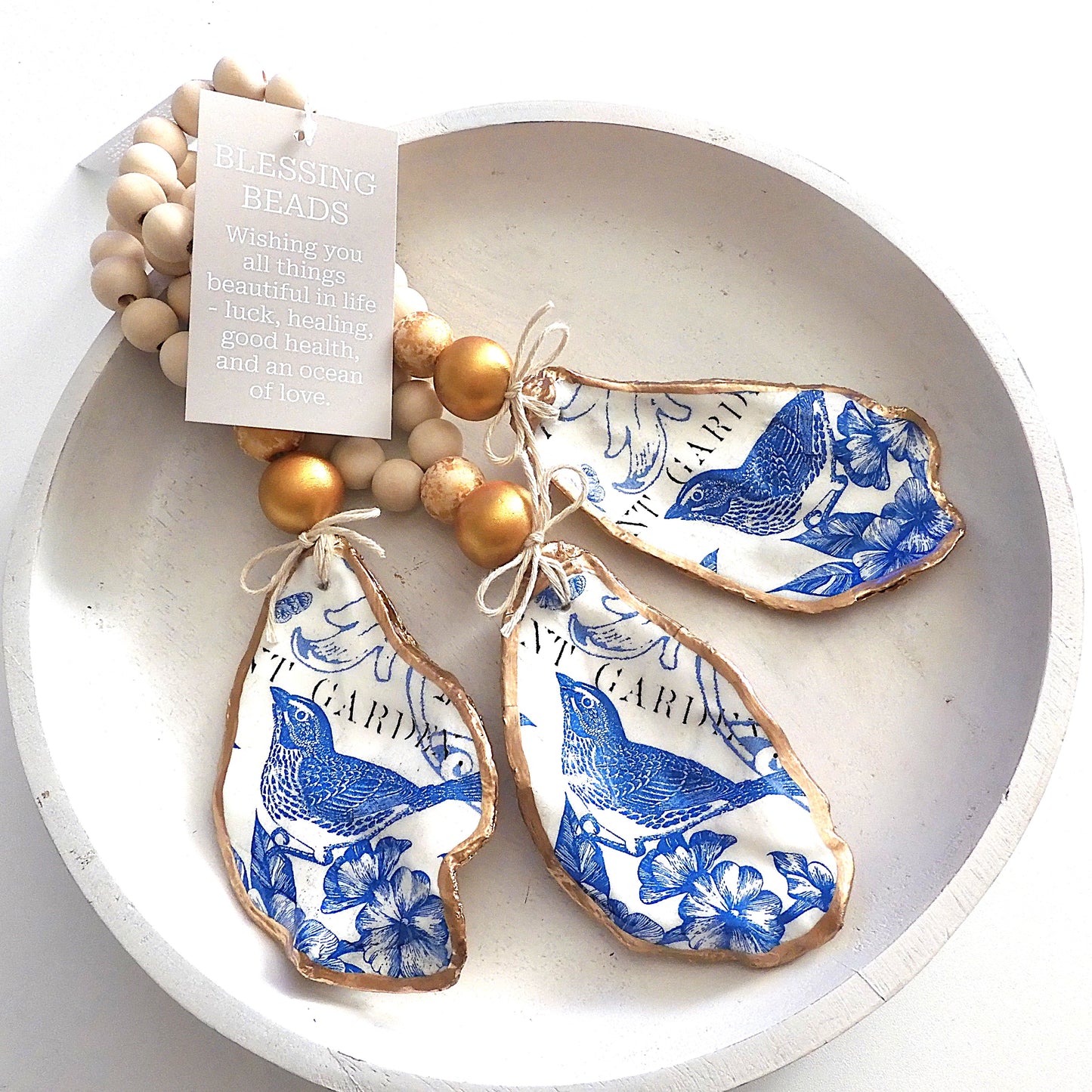 OYSTER SHELL BLESSING BEADS HANGER 12-13cm SHELL 'BLUEBIRD'