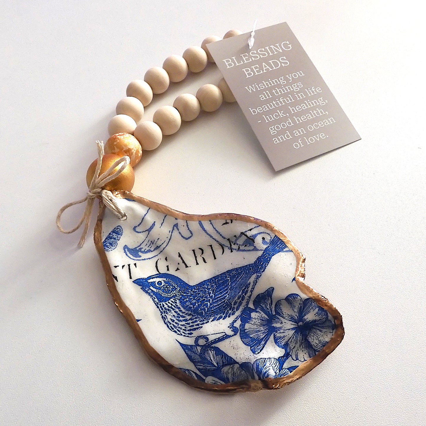 OYSTER SHELL BLESSING BEADS HANGER 12-13cm SHELL 'BLUEBIRD'