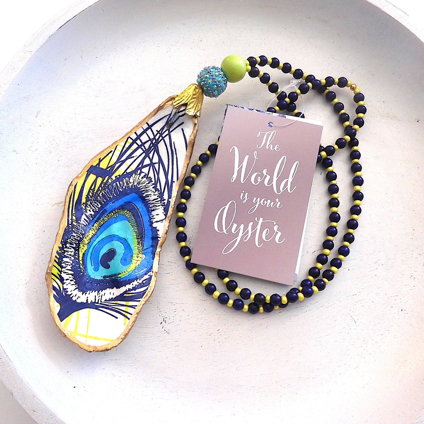 UPCYCLED OYSTER SHELL PENDANT NECKLACE - Peacock Feather