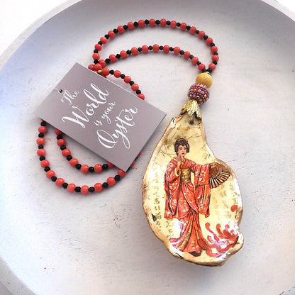 UPCYCLED OYSTER SHELL PENDANT NECKLACE - GEISHA GIRL