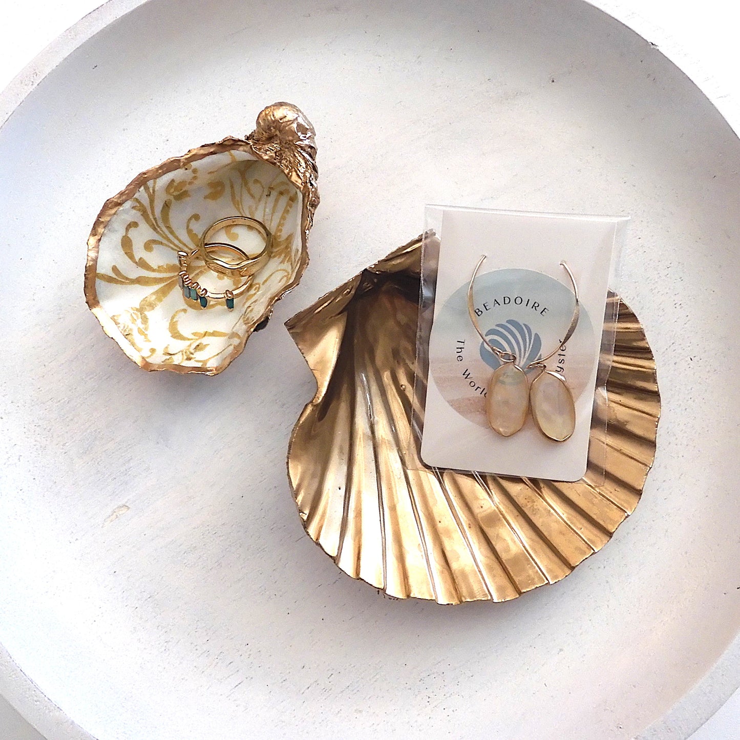 COASTAL STYLE TRINKET DISH DUO DRESSING TABLE SET & EARRINGS