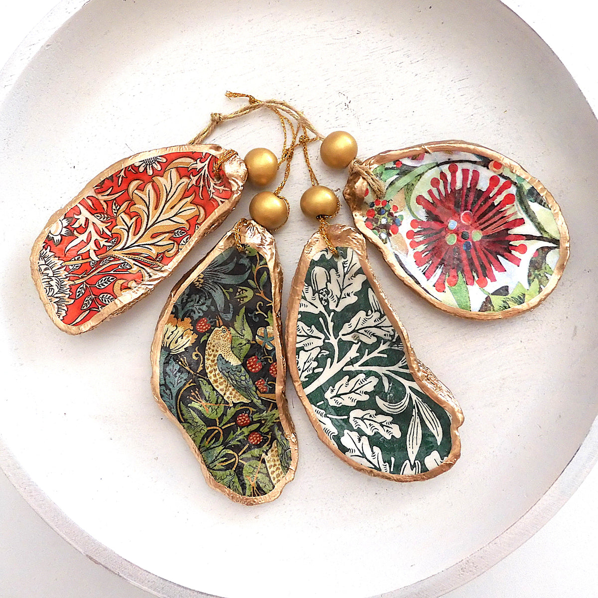 HANGING OYSTER SHELL CHRISTMAS ORNAMENT 'ASSORTED DESIGNS'