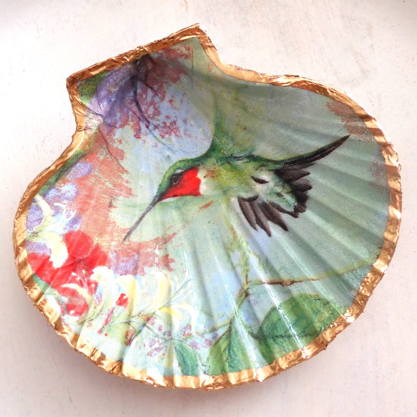 SCALLOP TRINKET DISH 'HUMMINGBIRD'